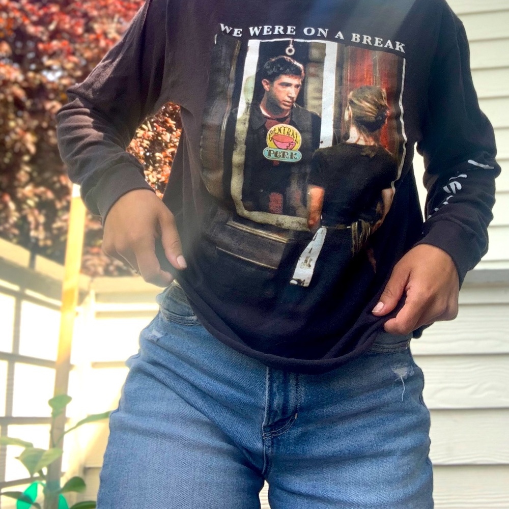 ❁”Friends” T-shirt ❁